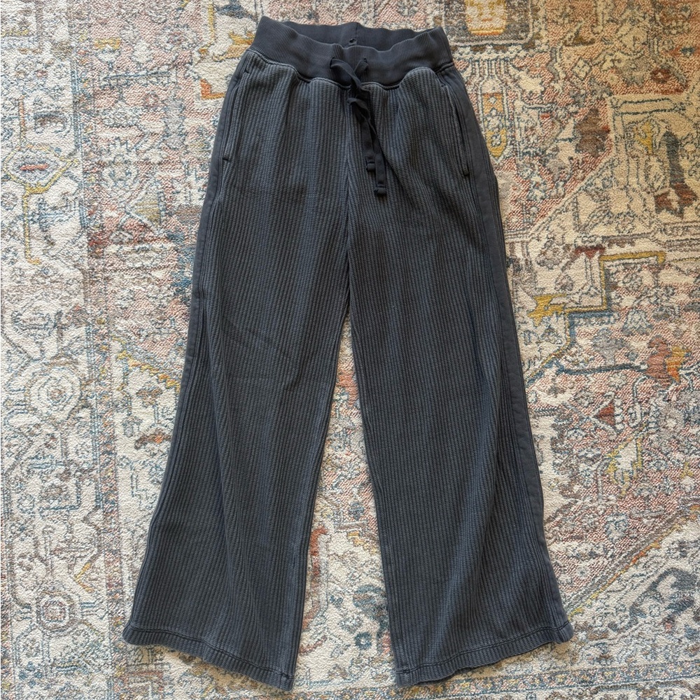 Aerie grey lounge pants